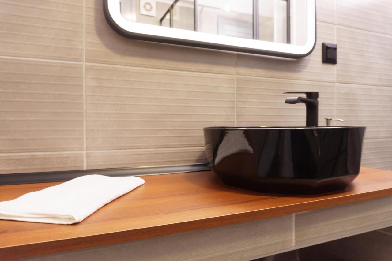 Sani Deluxe Suites Home- Monastiraki Square - Brand New Home Афины Экстерьер фото